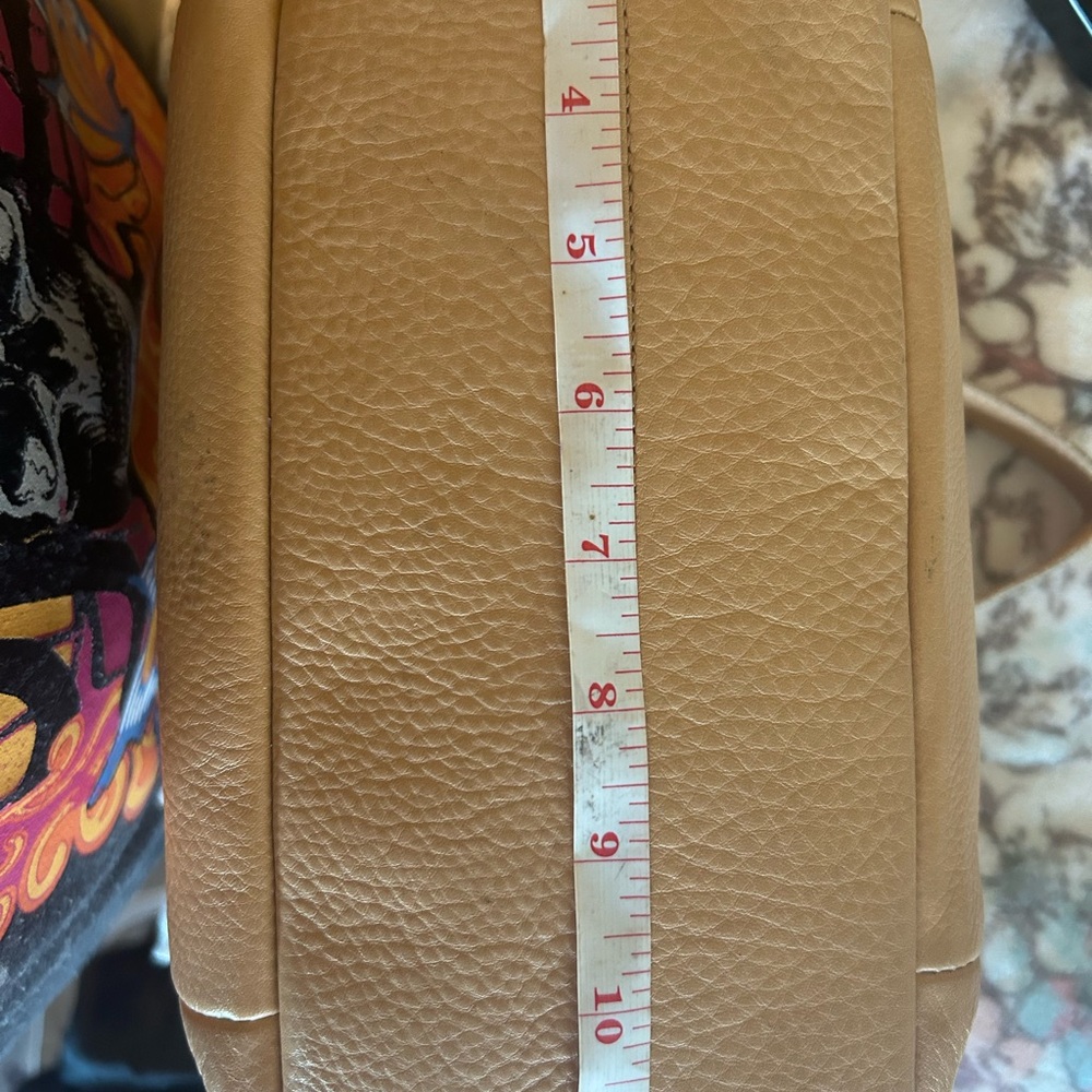 HAMMITT~Elegant Tan Leather Shoulder Bag&Leather I'd wallet Holder🌻🌻 - Picture 5 of 10